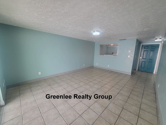Photo - Updated 1 Bed/1 Bath Apt - Water/Sewer/Trash Included in Rent - Private Fenced-in Back Patio - Wa...