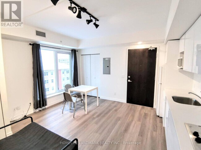 Photo - 268 Lester St Unit 711