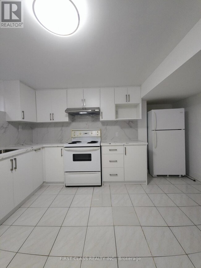 Photo - 27 Macklingate Ct