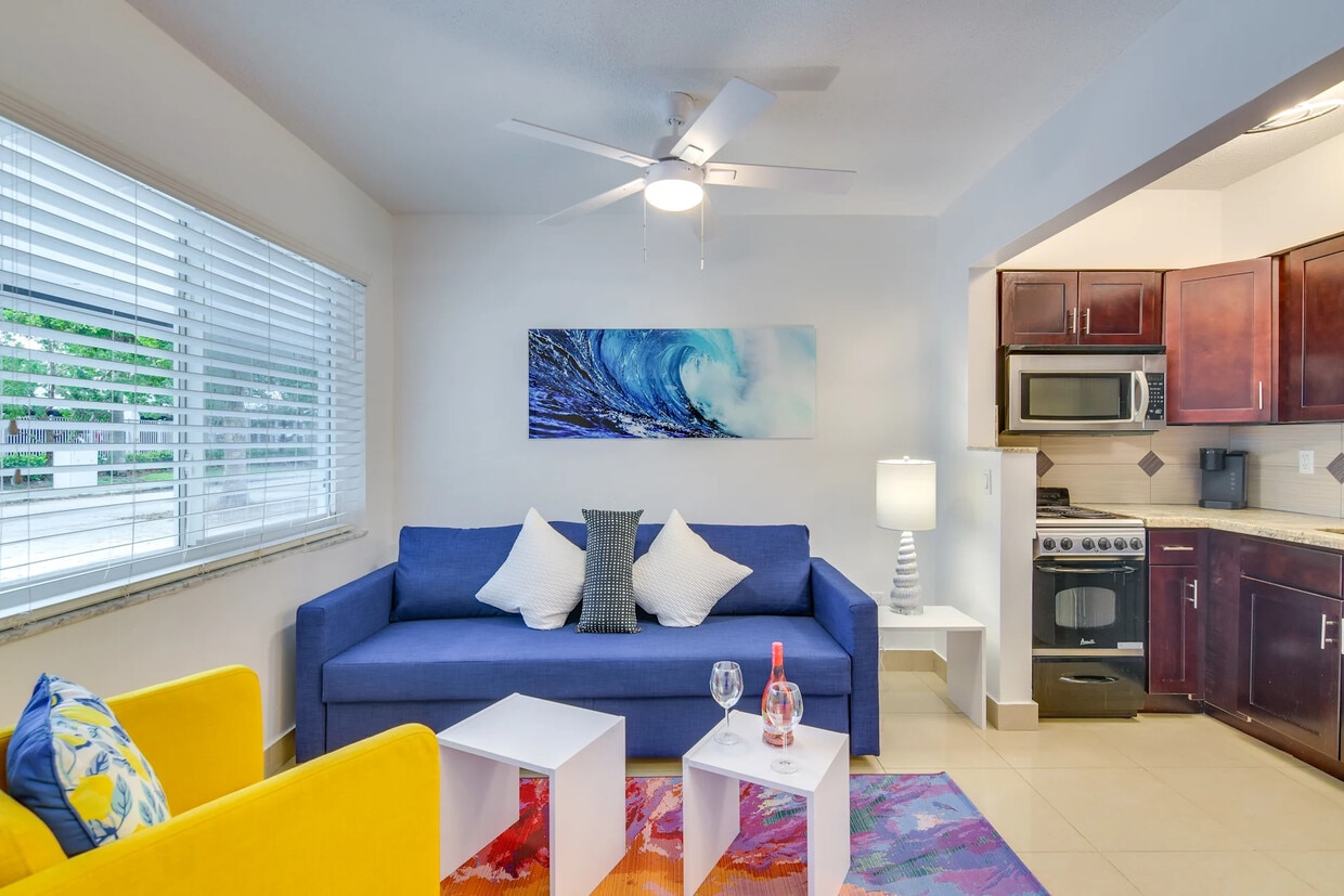Photo - 412 NE 4th Ave (Hallandale Beach, FL)