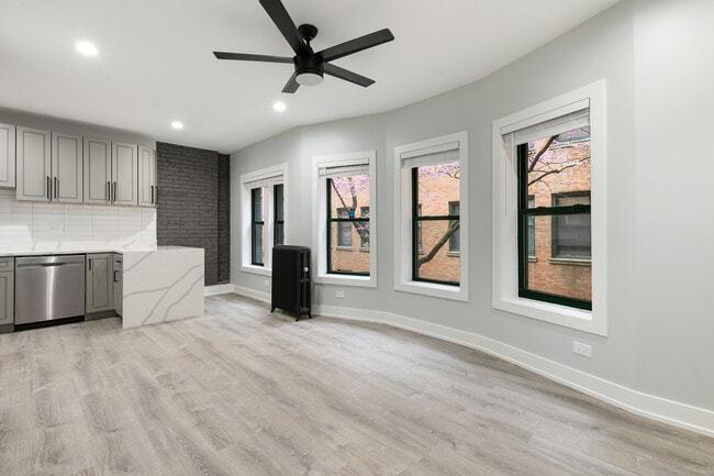 Photo - 7738 N Eastlake Terrace Unit 3E