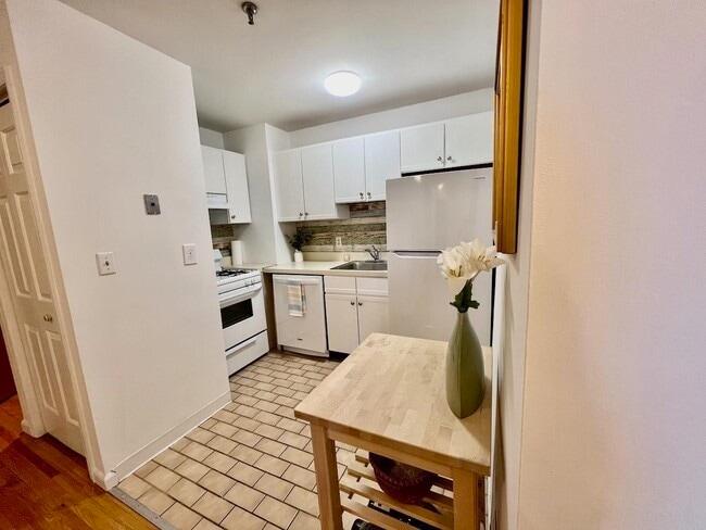 Photo - 711 Willow Ave Unit 3G