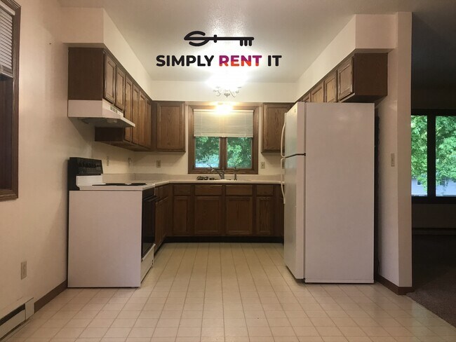 Photo - 2 Bedroom With Off-Street Parking in Nevada, IA