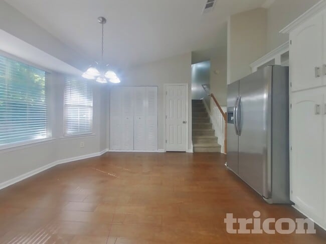 Photo - 2055 Towne Manor Dr NW