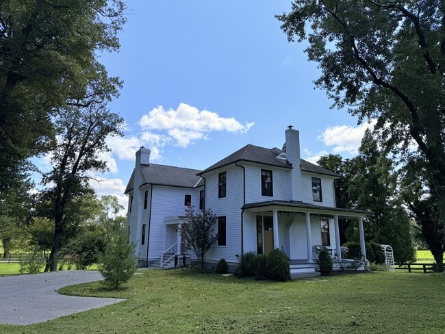 Building Photo - 1421 Greenspring Vly Rd Rental