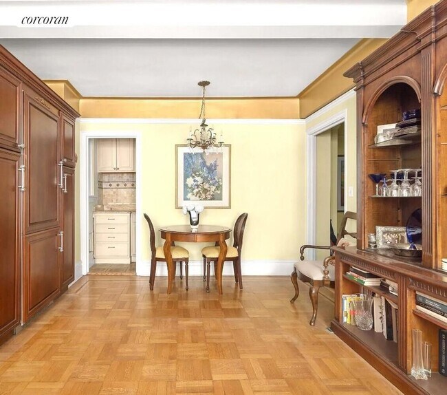 Photo - 225 E 79th St