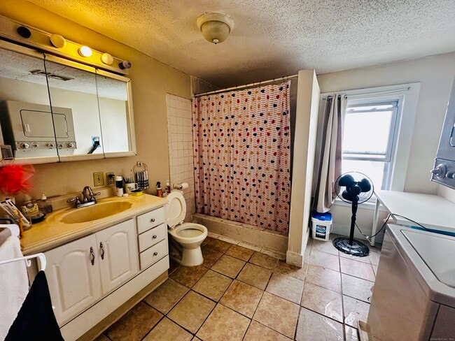 Photo - 47 Edwards St Unit 2