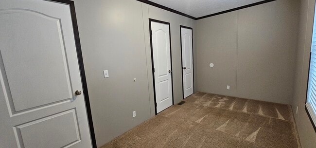 Photo - 2 Arbor Ln