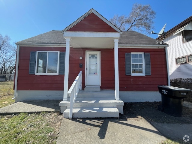 Building Photo - 513 S Falcon St Rental