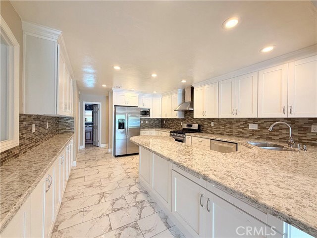 Photo - 21956 Yellowstone Ln