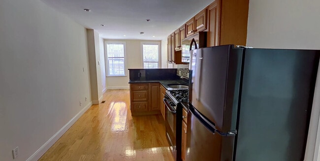Building Photo - 17 Joy St Unit 1