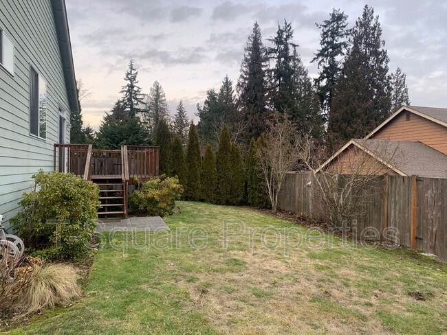 Photo - 629 199th St SW