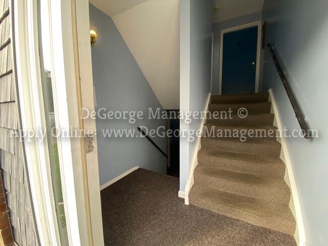 Photo - Woodside Court Apartments