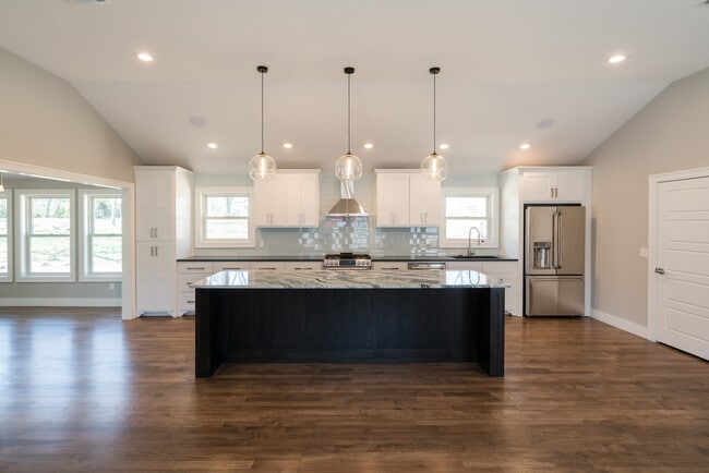 Photo - 308 SE 2nd St