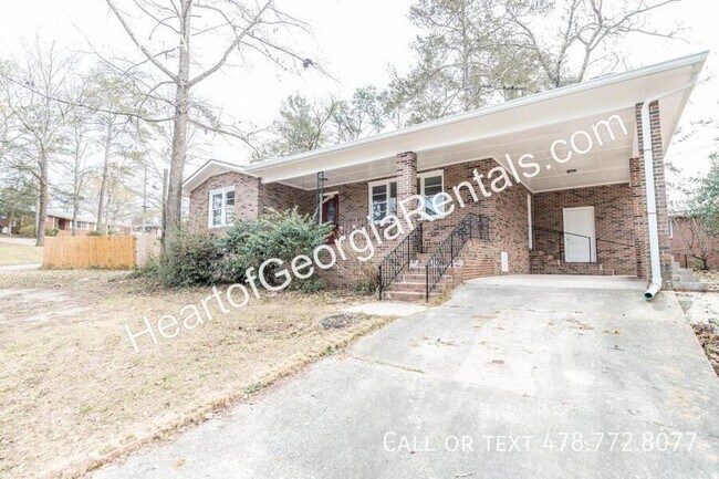 Photo - 204 Ashby Way