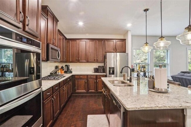 Photo - 1122 Hibiscus Way SW