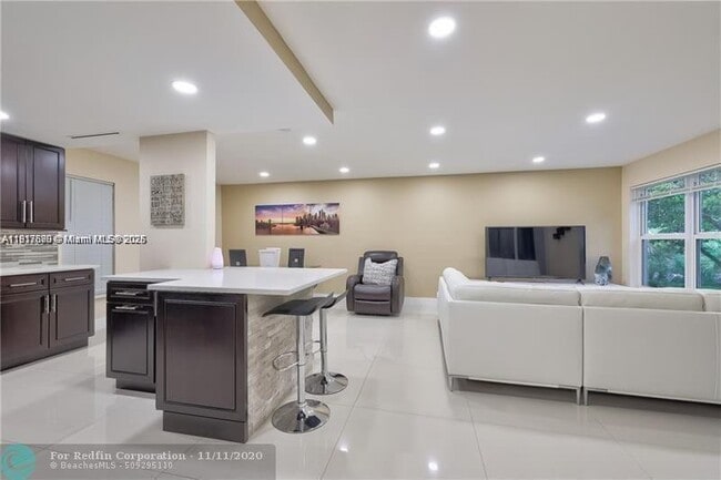 Photo - 3100 Riverside Dr Unit 107