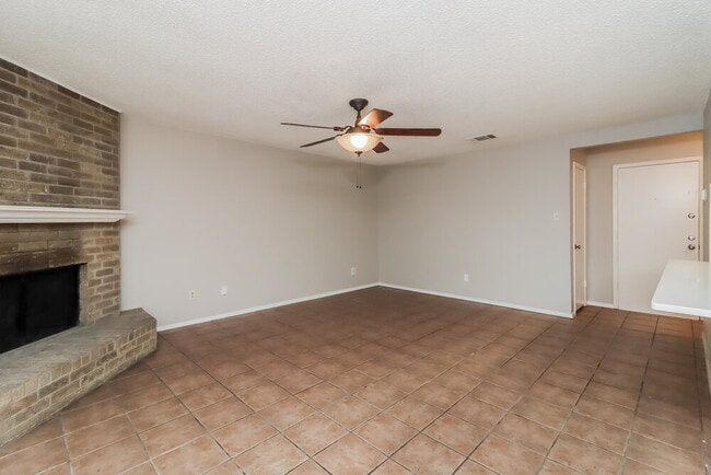 Photo - 6200 Kary Lynn Dr S