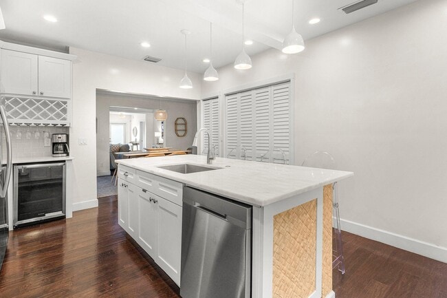 Photo - 414 NE 7th Ave