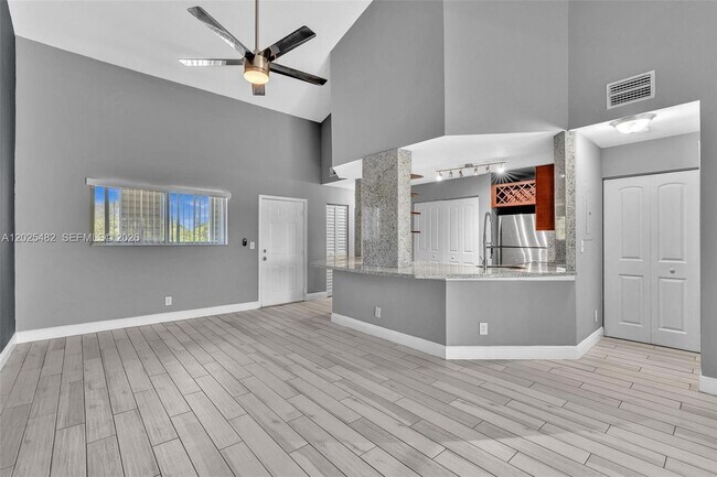 Photo - 3417 NW 44th St Unit 101