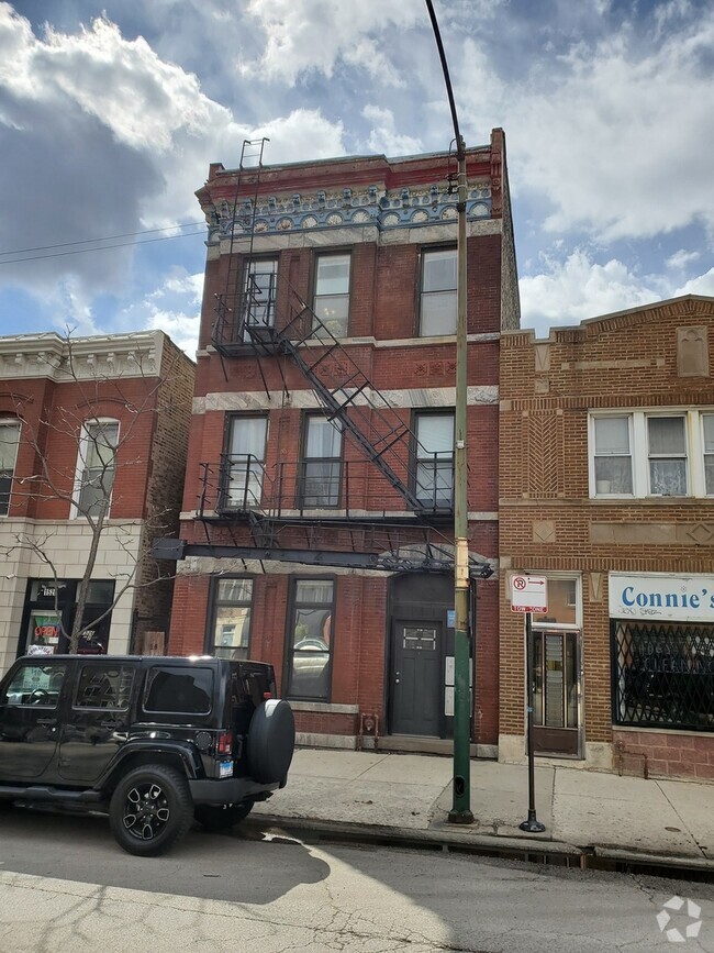 Building Photo - 1528 N Ashland Ave Rental