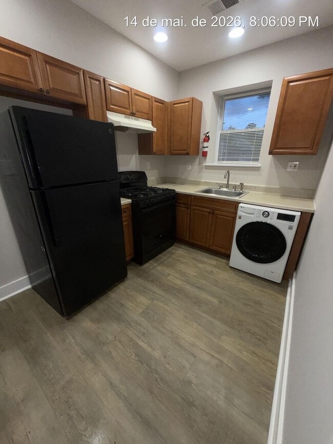 Building Photo - Malcolm X Unit F