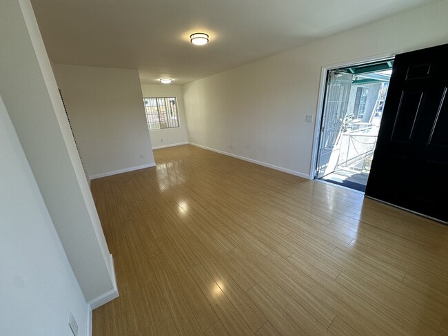 Photo - 223 E Burbank Blvd Unit 202