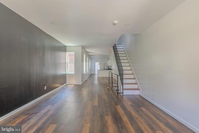 Photo - 5512 Locust St