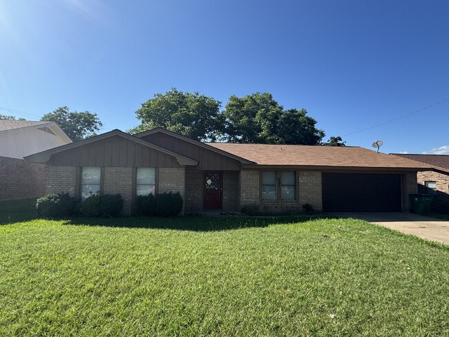 Excellent 3 bedroom 2 bath in great neighb... - Excellent 3 bedroom 2 bath in great neighb... Apartment