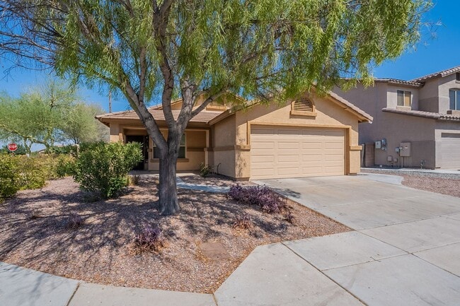 Photo - Stunning 4-Bedroom, 1.75-Bath Home Near South Mountain Section 8 Welcome