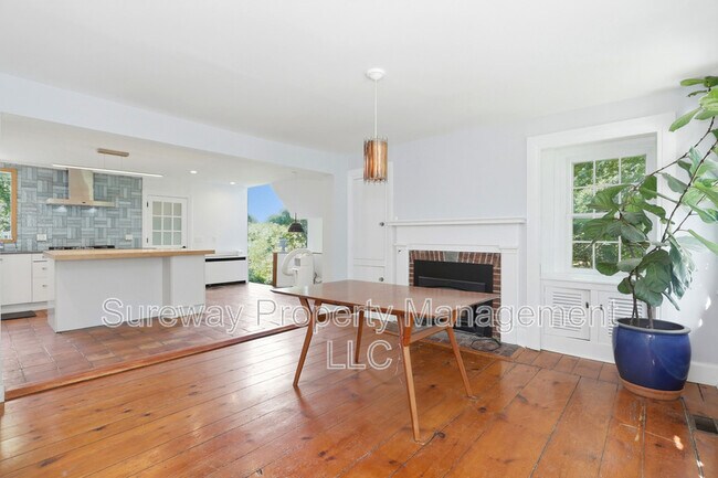 Photo - 4521 Province Line Rd