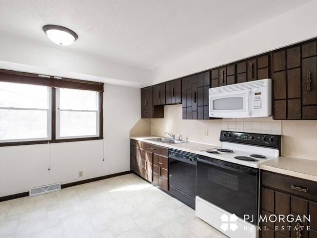 Photo - 3 Bed 3 Bath Duplex