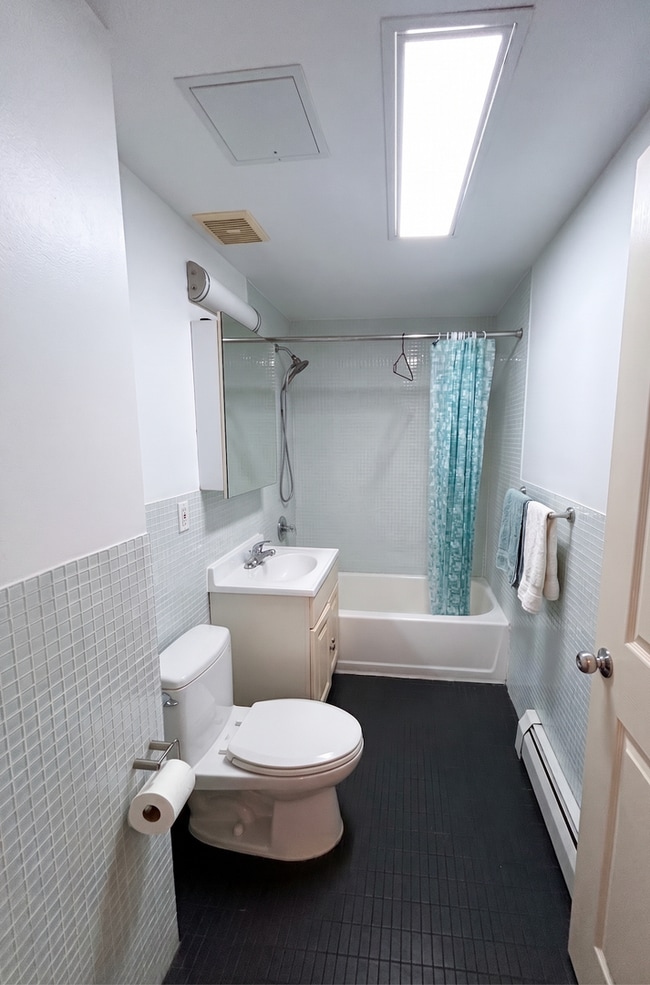 136-16 35th Ave Unit 3C