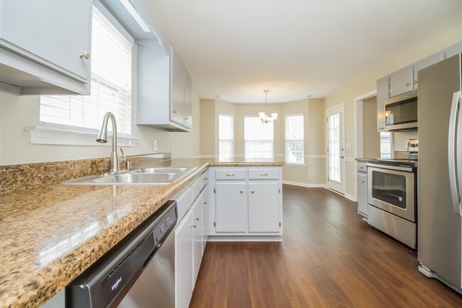 Photo - 2115 Montgomery Ln