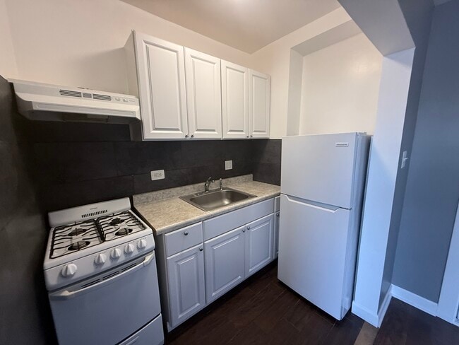 Photo - 3420 W Irving Park Rd Unit 28