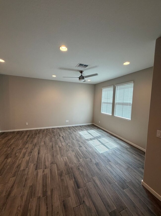 Photo - Beautiful newer townhome for rent in Tempe