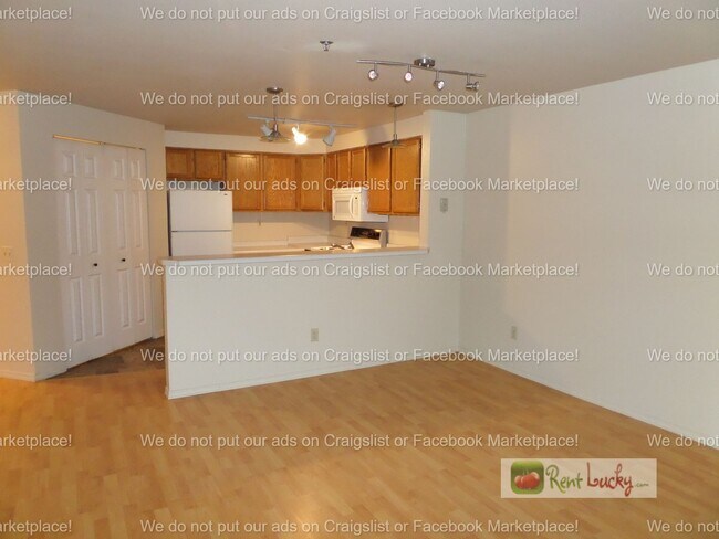 Photo - Super Cute and Private 2-Bedroom Condo w/2 Parking Spaces in Lake Forest Park!!