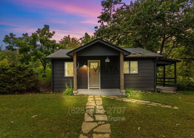 Photo - 435 Reems Creek Rd