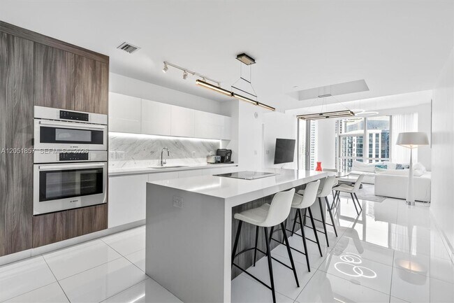 Photo - 851 NE 1st Ave Unit 3611