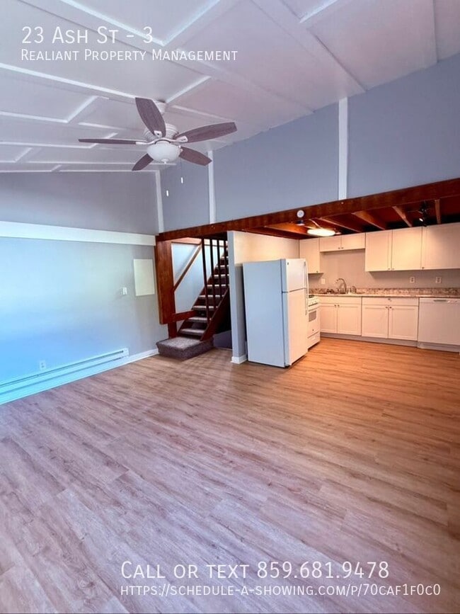 Building Photo - 23 Ash St Unit 3