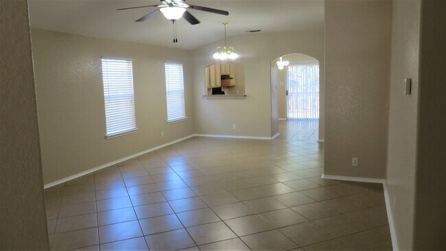 Photo - 6611 Clovis Ct