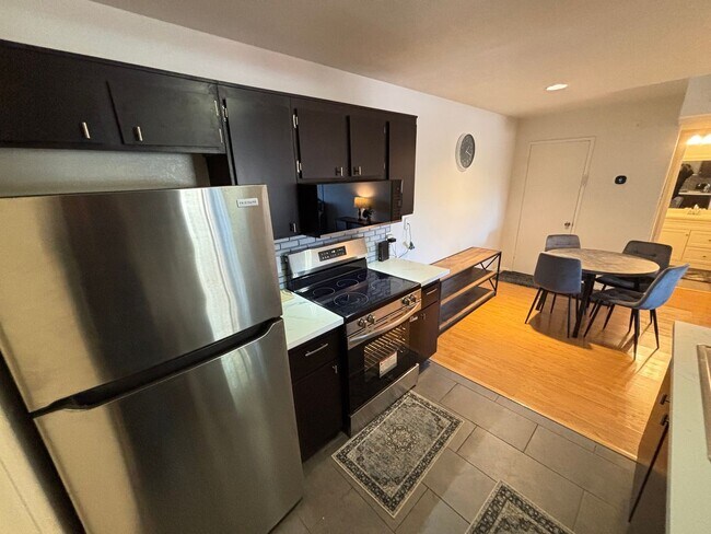 Photo - Gorgeous 1Bed/1Bath Fully Furnished 1st Floor Condo located in NW Las Vegas gated Community!