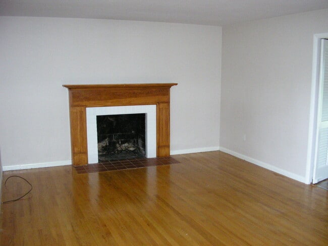 Photo - 1415 Woodhurst St