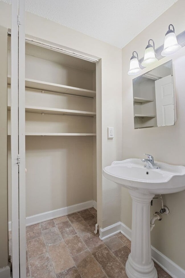 Photo - 3609 Balsam Ave Unidad 103