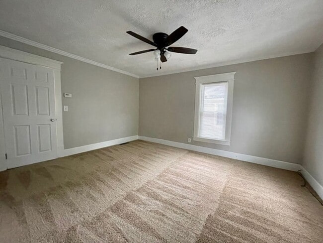 Photo - PERFECT 2 Bedroom Move-In Ready!