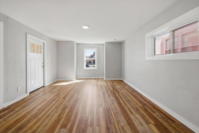 Photo - 1138 36th St Unit 1138 W 36th St   2