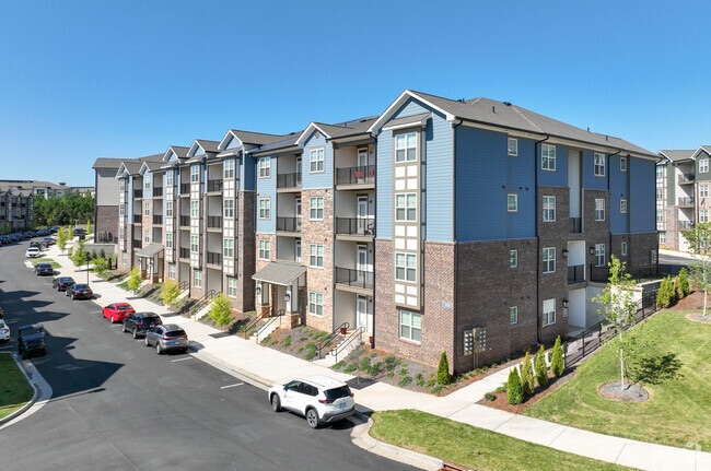 Building Photo - Aventine Huntersville