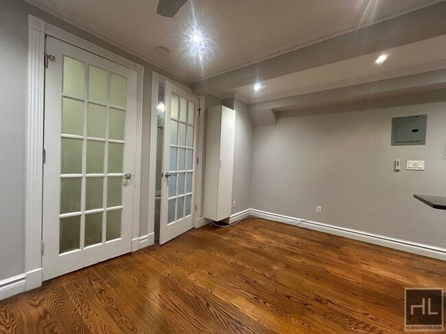 Building Photo - East 25th Street Unit B