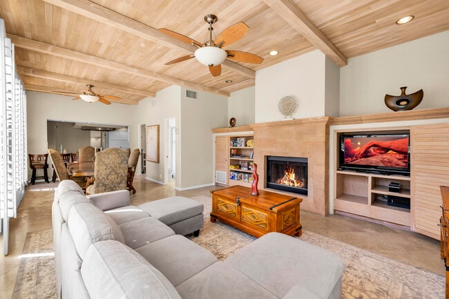 45450 Rancho Palmeras Dr
