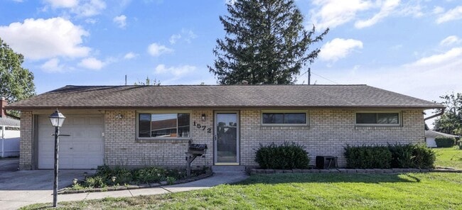 Photo - 1572 Ives Ave